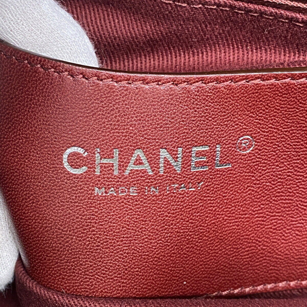 CHANEL Bag - Picture 5 of 10